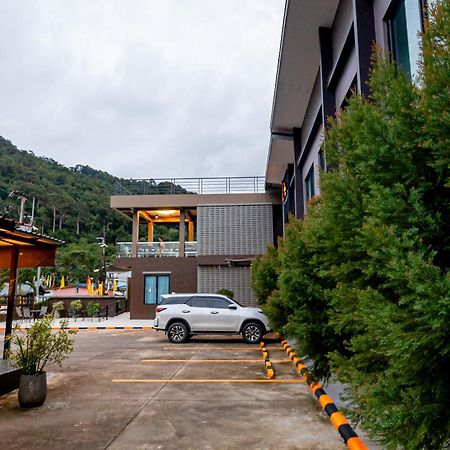 Tobedzz Hotel Ranong Exterior foto