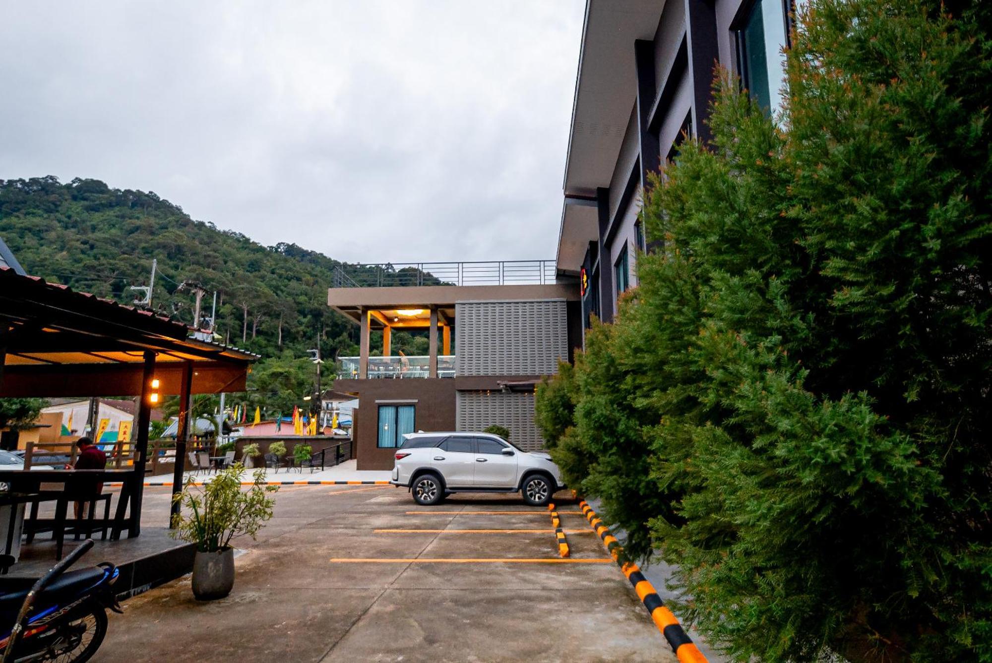 Tobedzz Hotel Ranong Exterior foto