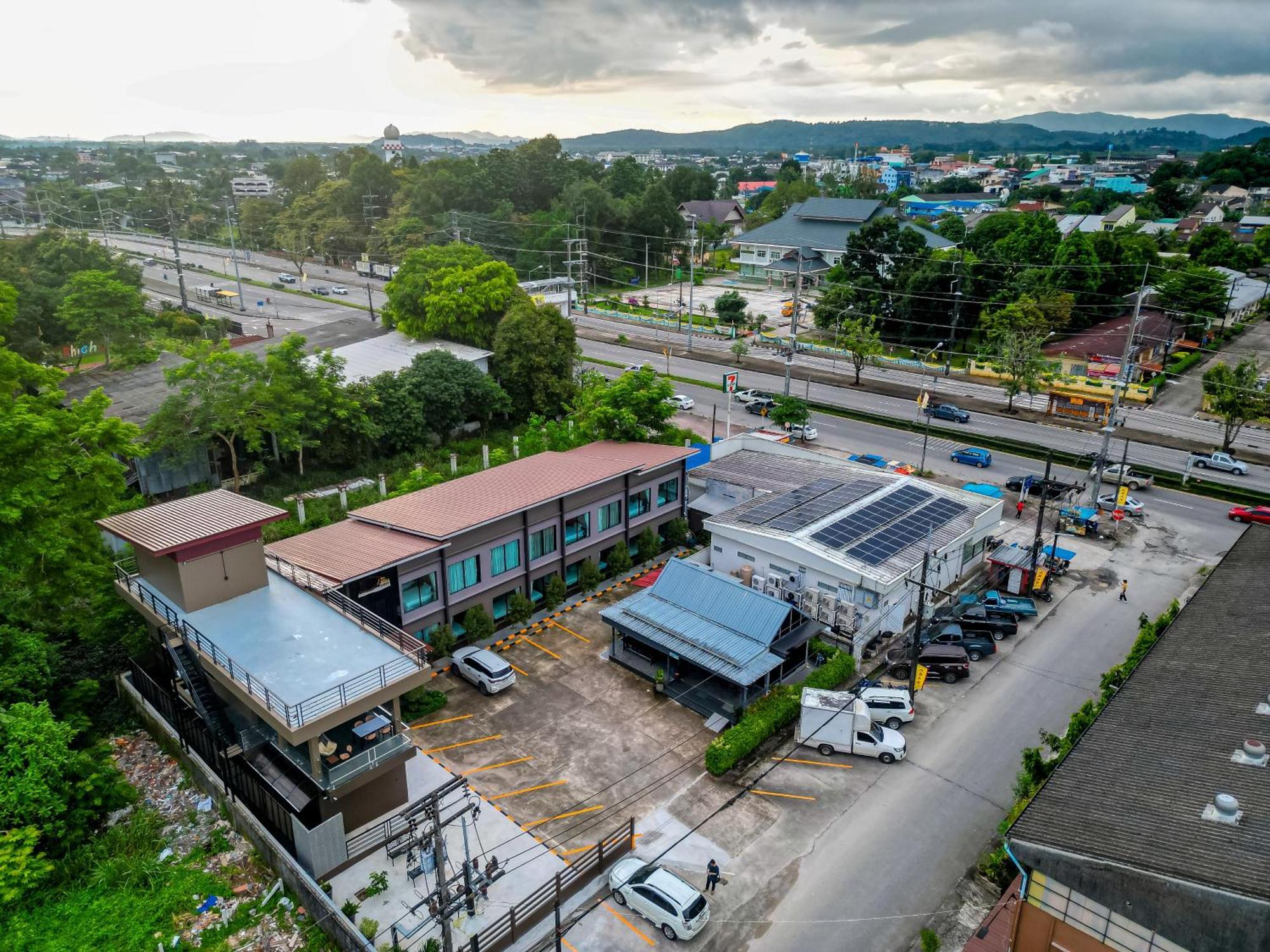 Tobedzz Hotel Ranong Exterior foto
